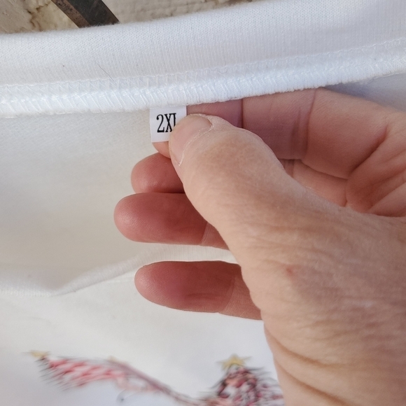 Merry Christmas Graphic Holiday Trees Long Sleeve Sz. 2X Sweatshirt - Picture 3 of 10